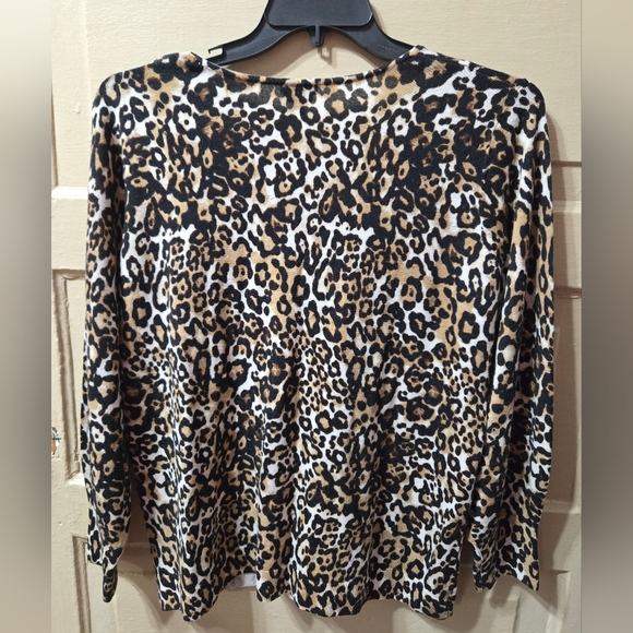 Talbots 100% Pure Merino Wool Animal Print Long Sleeve Scoop Neck Blouse - Picture 5 of 8